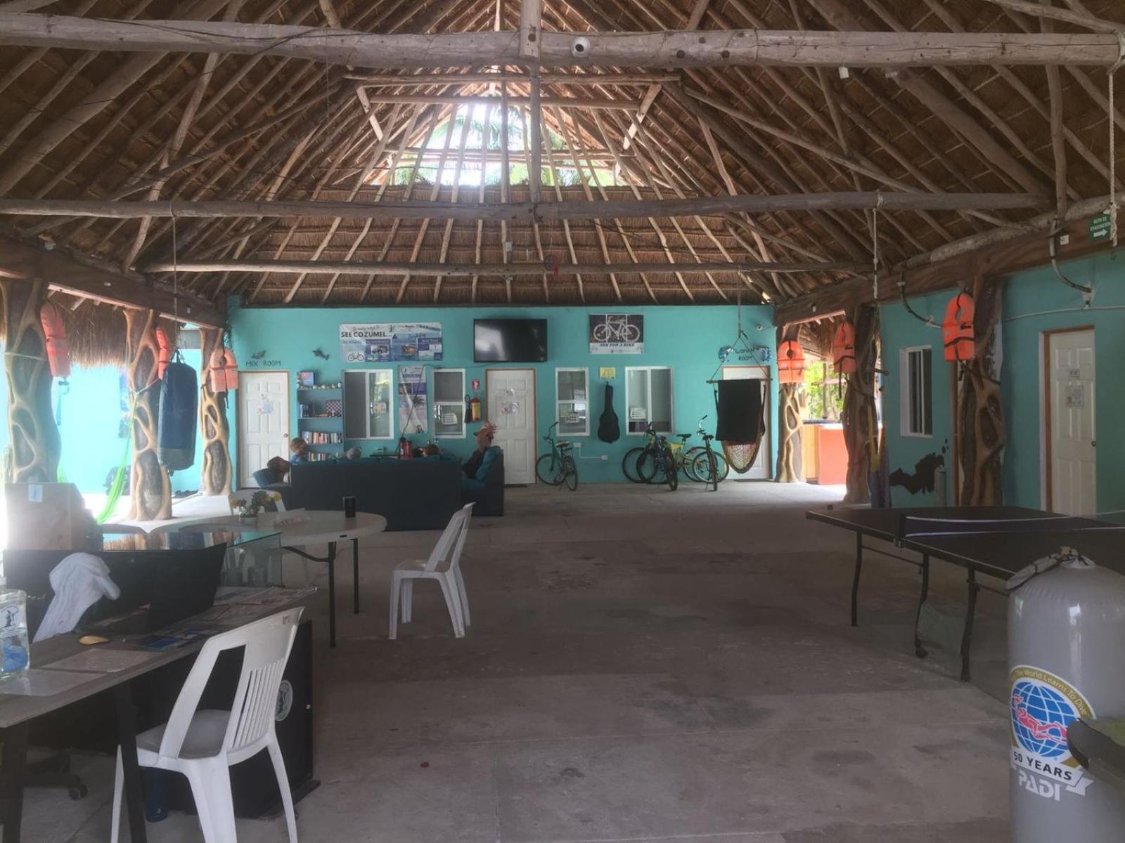 Hostel Blue Magic *